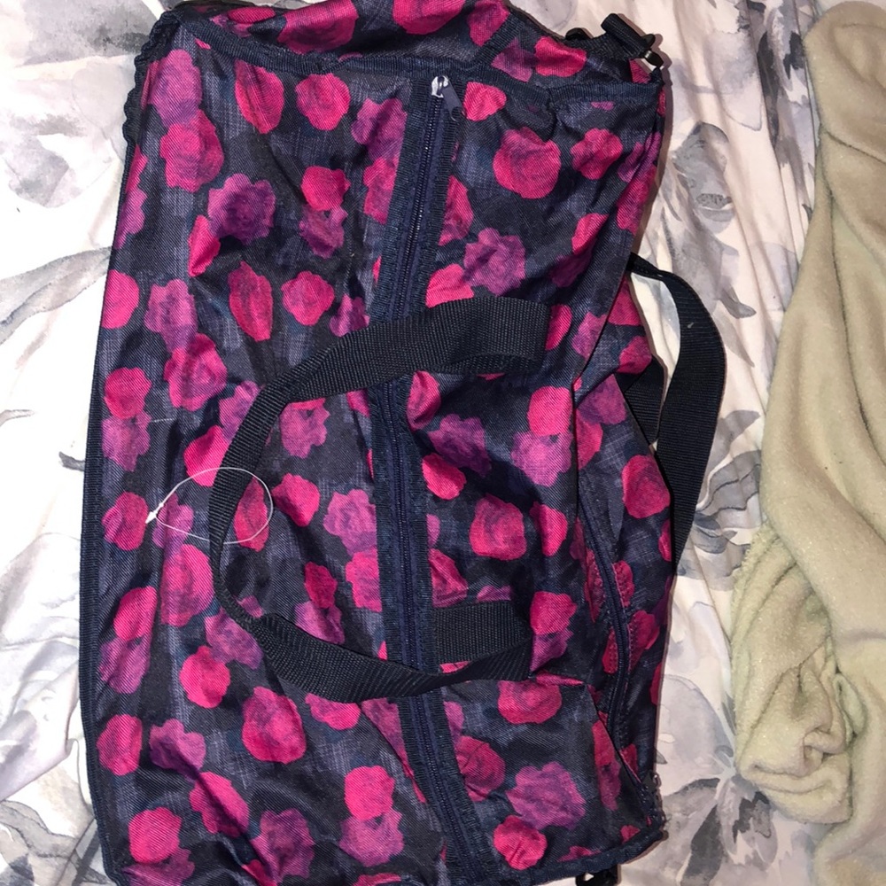 New - Picture 2 of 3